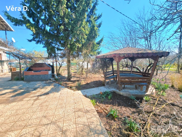 Две самостоятелни къщи – отлична инвестиция, снимка 18 - Къщи - 54184249