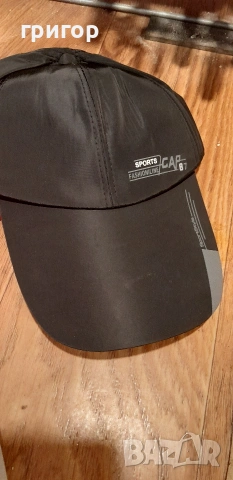 шапки с козирка, снимка 2 - Шапки - 54318569