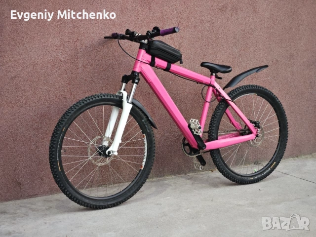 Продавам страхотен розов планински велосипед (MTB) – отлично състояние!, снимка 2 - Велосипеди - 54699920