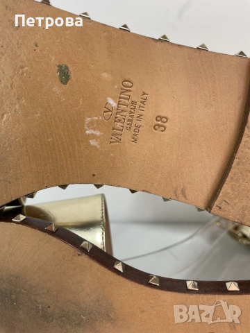 Valentino Garavani Rockstud Кожени сандали 38 Оригинал, снимка 12 - Сандали - 54960621