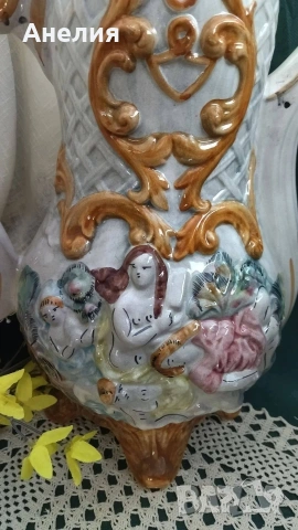 Съд с капак от Италия Каподимонте , снимка 4 - Други - 54743819