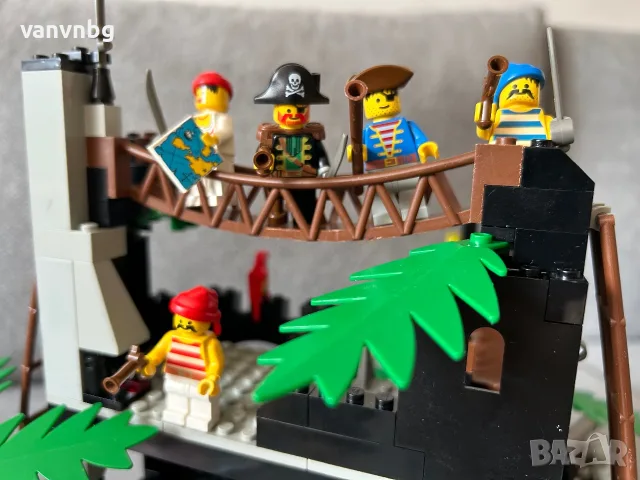 Lego Pirates 6273 Rock Island Refuge, снимка 7 - Конструктори - 55593849