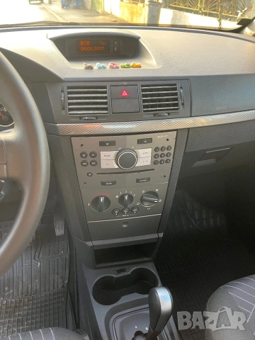 Опел мерива 1.8 автомат, снимка 5 - Автомобили и джипове - 55249603