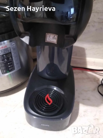 Кафемашина DOLCE GUSTO, снимка 8 - Кафемашини - 54619471