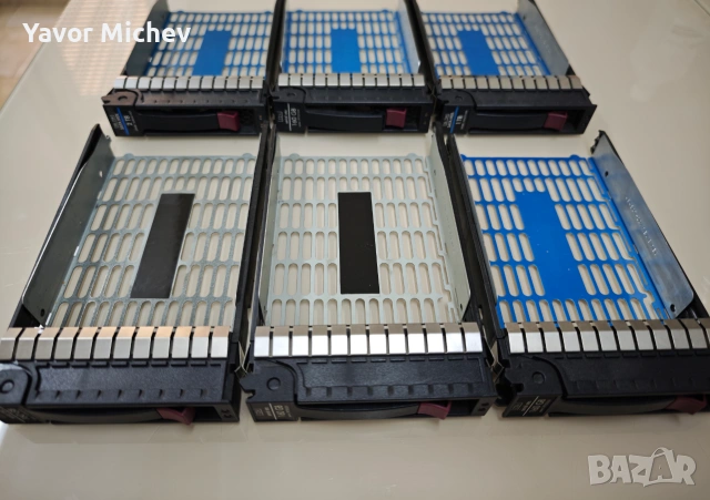 Комплект 6 бр. оригинални чекмеджета 3.5" за сървър HP ProLiant ML150 G3 (SATA/SAS), снимка 2 - Захранвания и кутии - 55240909