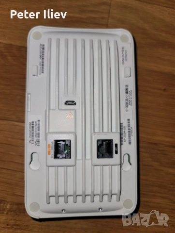 Aruba AP-303H / АРУБА рутер 303Н, снимка 5 - Рутери - 54592704