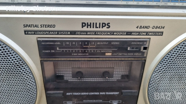 Стар корекомски касетофон Philips ., снимка 2 - Радиокасетофони, транзистори - 55136832