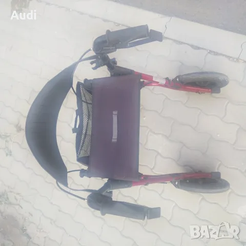 Сгъваема алуминиева проходилка ролатор за възрастни, оперирани, трудно подвижни хора. Марка DIETZ , снимка 8 - Ролатори - 55657142