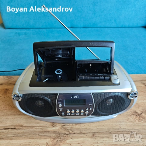 JVC RC-EZ36 радиокасетофон с USB и CD, снимка 2 - Радиокасетофони, транзистори - 54795659