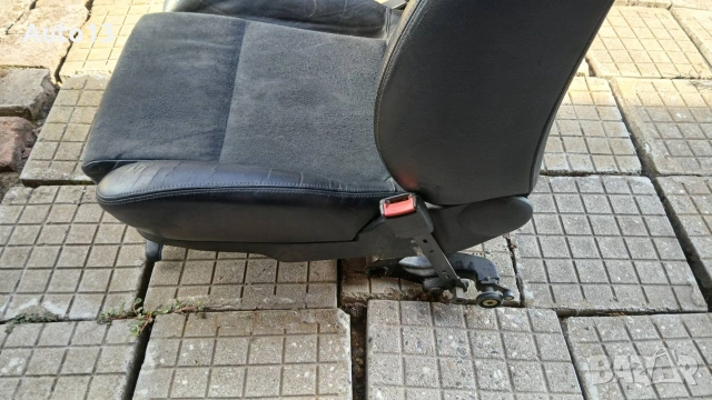 Полукожен салон с алкантара за Пасат Б5 Комби / Volkswagen Passat B5 Variant, снимка 16 - Части - 55269399