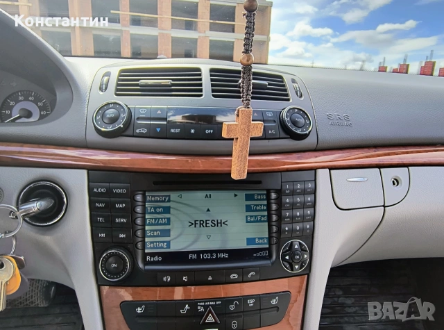 Продавам Mercedes-Benz W211 E280 бензин, снимка 5 - Автомобили и джипове - 54101497