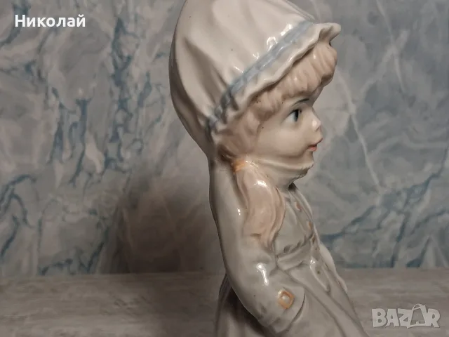 Испанска порцеланова статуетка Jango – Момиченце в зимно палто, снимка 5 - Статуетки - 55532338