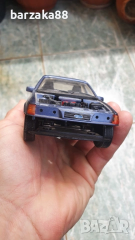 Mercedes Benz 1:18 и Ford Sierra 1:25, снимка 12 - Колекции - 54539252