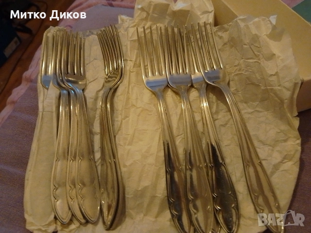 Вилици средни неръждаеми от соца 1962 г. нови не използвани в кутия 12 броя, снимка 3 - Прибори за хранене, готвене и сервиране - 55274632
