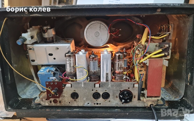 Старо лампово радио AEG 1461, снимка 2 - Антикварни и старинни предмети - 54953692