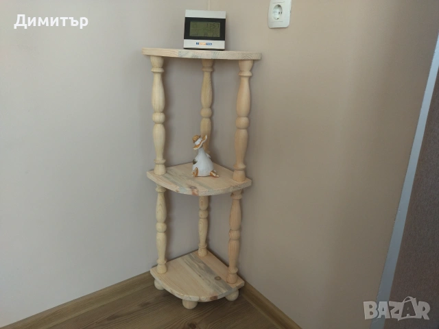 Ръчно изработена ъглова етажерка !!!
