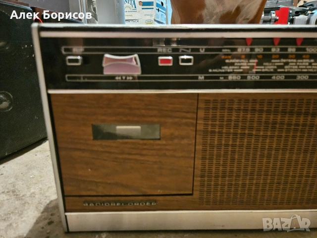 Радиокасетофон Philips, снимка 3 - Радиокасетофони, транзистори - 55043460