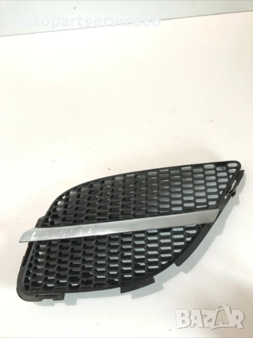 Лява предна решетка за Nissan Almera N16 1.5 DCI (2006) 62330-BN700