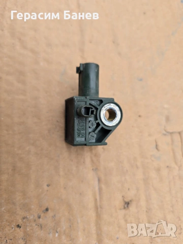 А1729056000 СЕНЗОР УДАР ПРЕДНА БРОНЯ OEM MERCEDES W204 OM651 2014, снимка 2 - Части - 54274513
