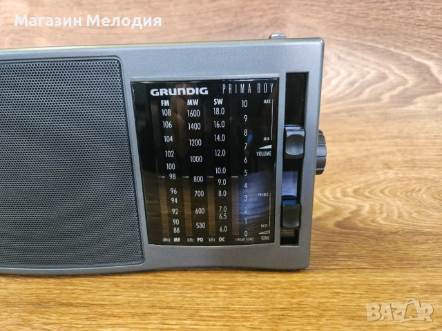 Радио Grundig Prima Boy 75K – Класическо световно радио в отлично състояние., снимка 3 - Радиокасетофони, транзистори - 54147595