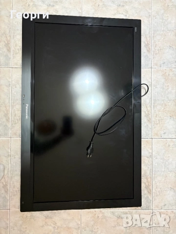 Телевизор Panasonic Viera TX-L32E30E ( за части ) 