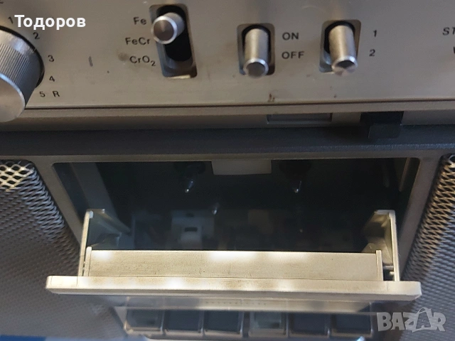 ITT Touring 120 Stereo Cassette Radiorecorder, снимка 3 - Радиокасетофони, транзистори - 55075147