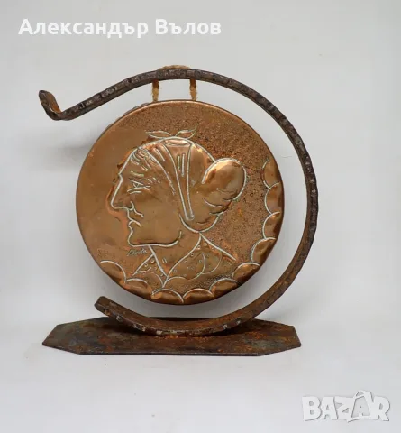 Винтидж настолен гонг маса за прислуга вечеря G. Lhoste мед и желязо подписан, снимка 2 - Други ценни предмети - 55464421