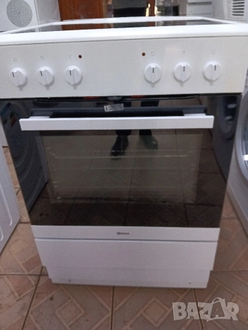 Свободно стояща печка с керамичен плот Gram с 2 години Гаранция!, снимка 3 - Печки, фурни - 54232762