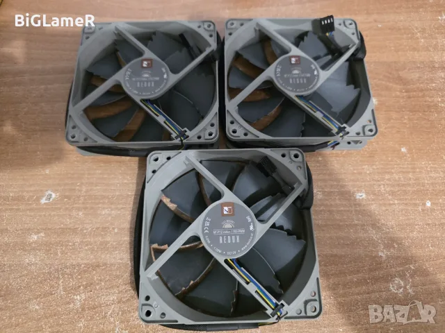 3 броя Noctua NF-P12 Redux