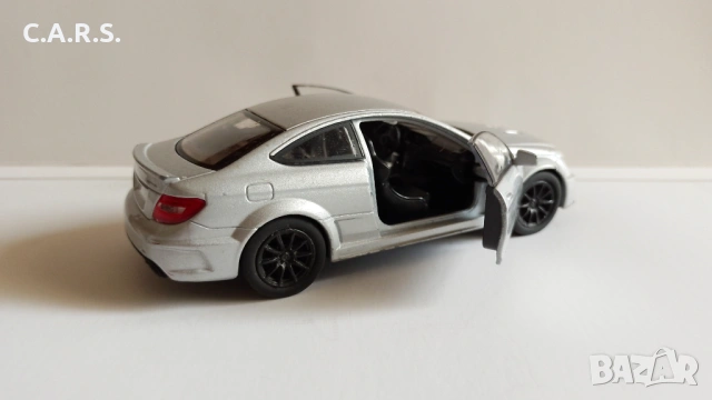 Mercedes-Benz C63 AMG Coupe Welly - Мащаб 1:34-39, снимка 5 - Колекции - 54179664