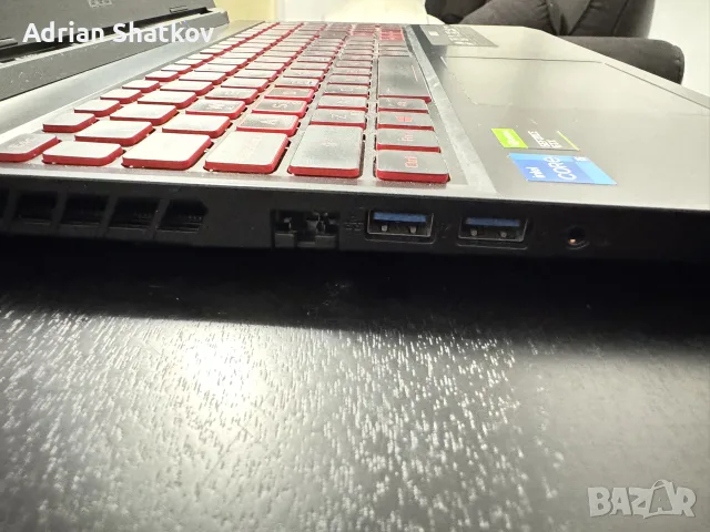 Acer Nitro 5 (i5 11-то / GTX 1650 / 512GB) + ПЪЛЕН ГЕЙМЪРСКИ КОМПЛЕКТ, снимка 3 - Лаптопи за игри - 55647185