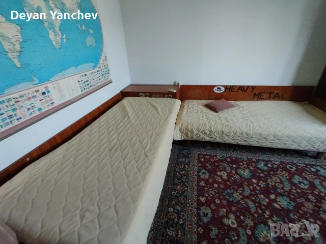 ПОДАРЯВАМ: Две единични легла + ракла (ъглов комплект) с дунапренови матраци., снимка 2 - Спални и легла - 55234309