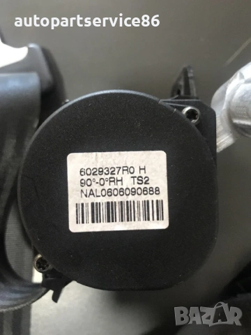Колан задна дясна седалка за Volvo V50 2.0D (2003-2008) 6029327 / 6029339, снимка 3 - Части - 54291614