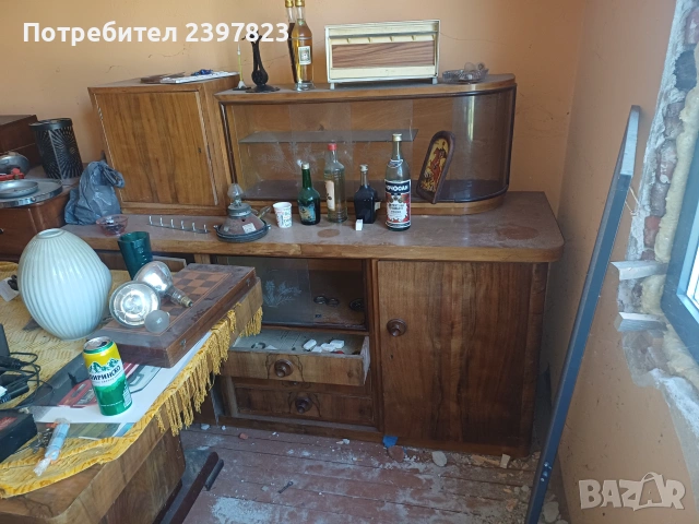 Скрин, маса и бюфет