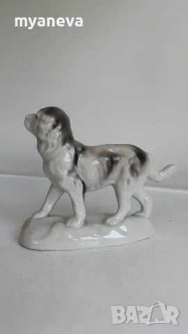 Българска , vintage, порцеланова фигура на куче , произведена от фабрика „Изида“ , снимка 2 - Статуетки - 55343199