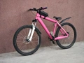 Продавам страхотен розов планински велосипед (MTB) – отлично състояние!, снимка 2
