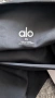Alo Yoga 7/8 Оригинален Клин Размер XS, снимка 8