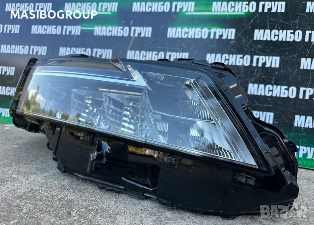 Фар десен фарове за Nissan X-Trail T33,Koito 210 23791, снимка 2 - Части - 55382653