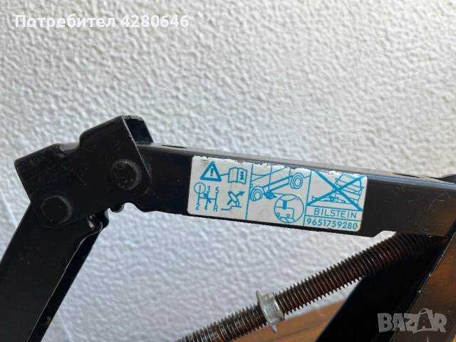 Оригинален крик за Пежо Peugeot 407, снимка 2 - Части - 54319344