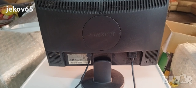 Монитор Samsung 19", снимка 4 - Монитори - 54404415