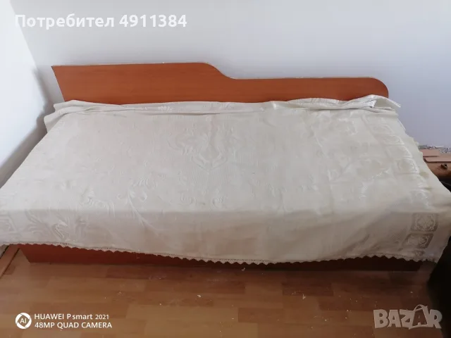 Продавам единично легло