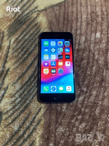 Продавам iPhone 6