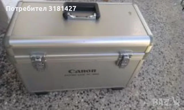 професионална видеокамера Canon HC - 1000