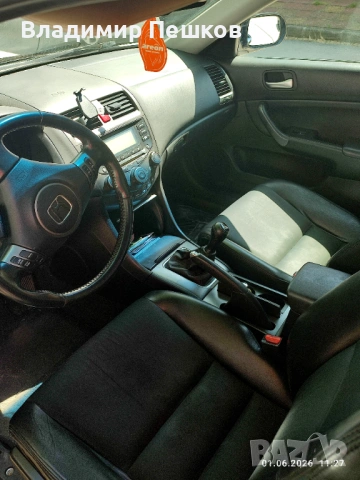 Продавам Honda Accord, снимка 9 - Автомобили и джипове - 54737307