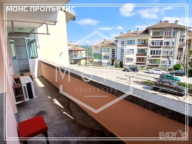 Четиристаен апартамент с гараж в гр. В. Търново, кв. Акация.