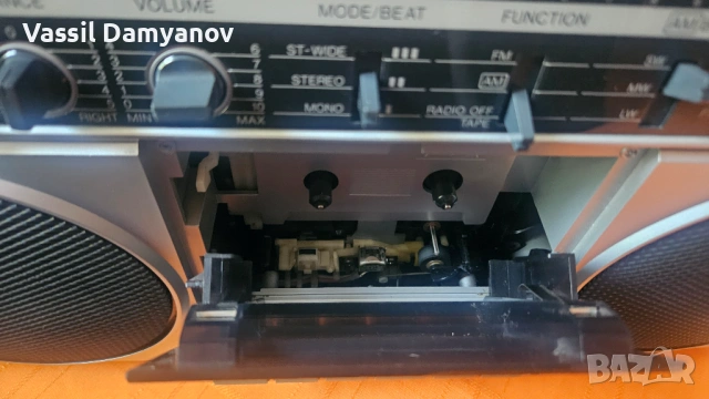Toshiba RT-80S, снимка 2 - Радиокасетофони, транзистори - 54666473