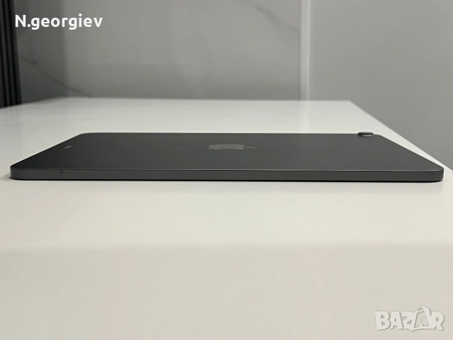 Apple iPad Air 5 (2022) M1 – Отлично състояние, снимка 4 - Apple iPhone - 55023422