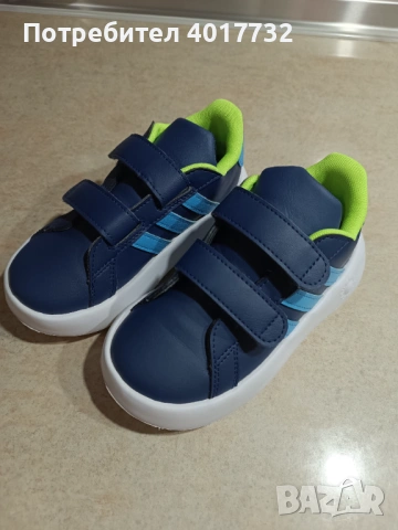 Маратонки Adidas, 26.5 номер, снимка 3 - Детски маратонки - 54435805