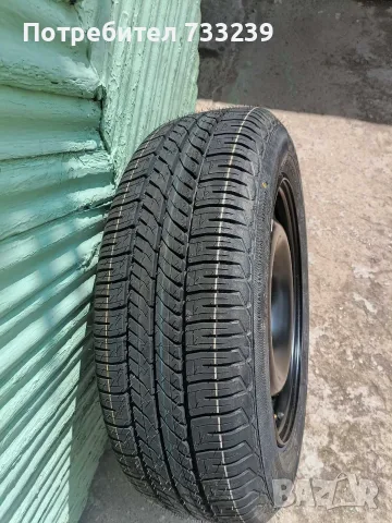 Продавам автомобилна гума с джанта, снимка 2 - Гуми и джанти - 55432517
