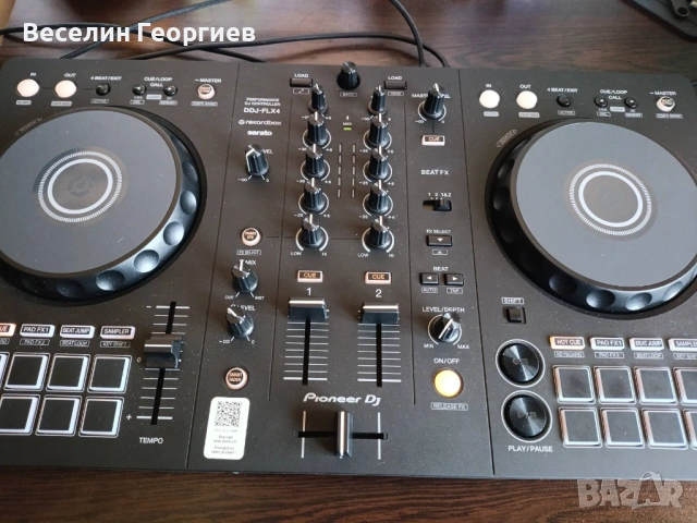 Продавам на контролер PIONEER DDJ FLX4, в гаранция 